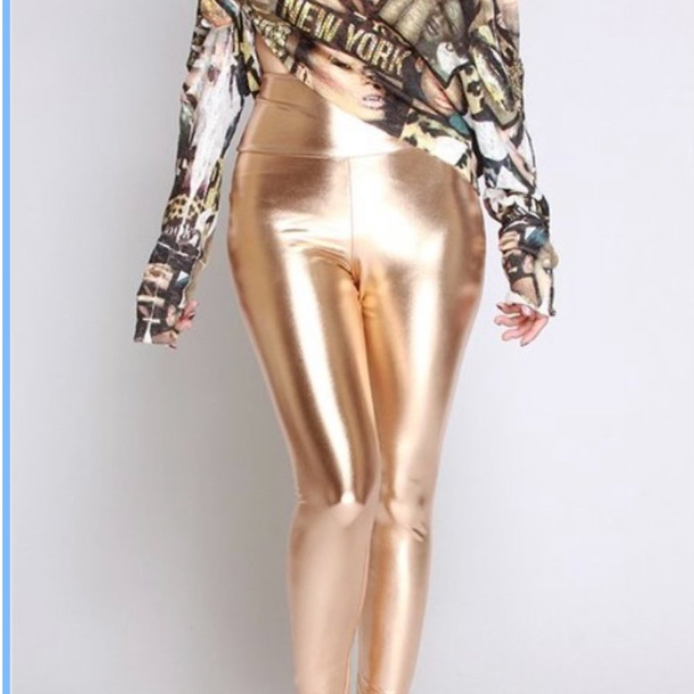 Last Pair 5🌟 rating NWT Gold Liquid Leggings Faux Vegan Leather Small - Picture 2 of 8